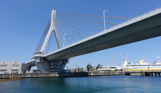 斜張橋とは？【特徴や仕組み、吊り橋との違いをわかりやすく解説】